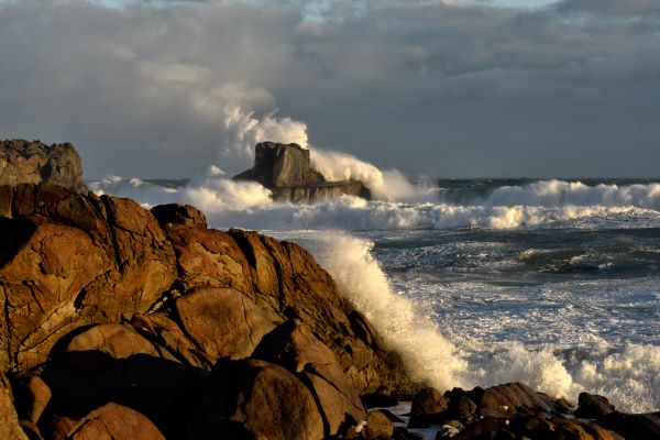 Sue Blair Wave action at Cosy Nook