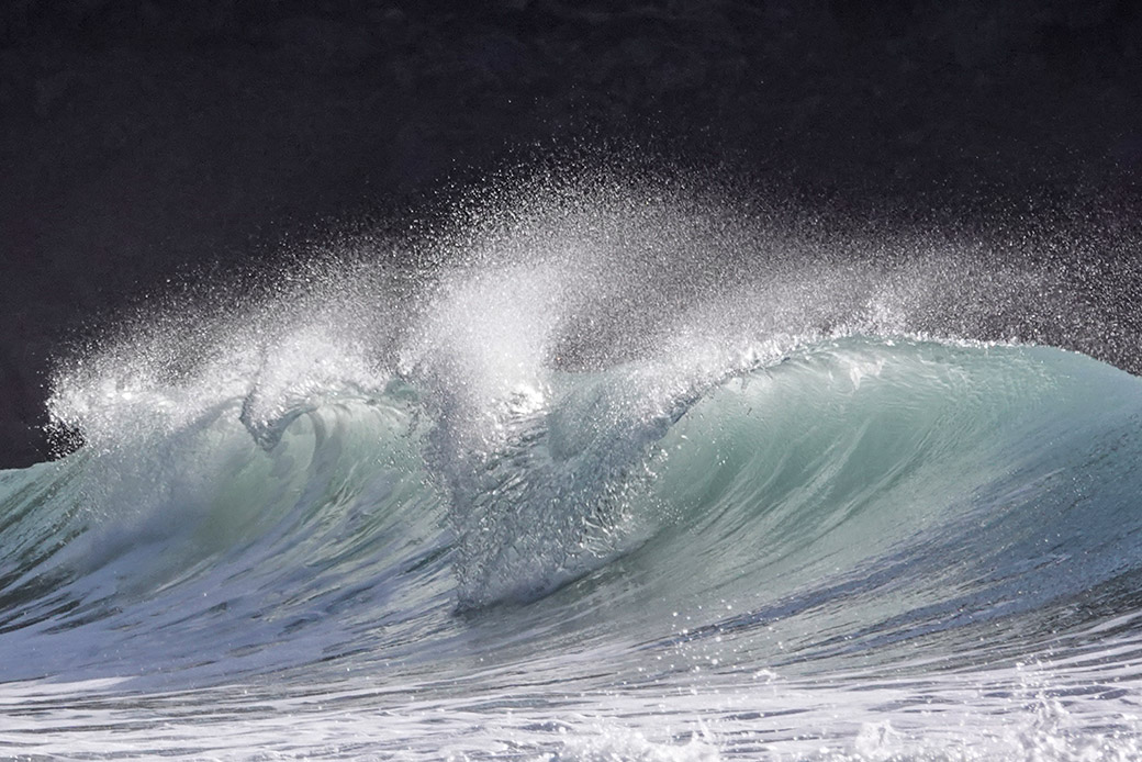 Maureen Pierre – Wave