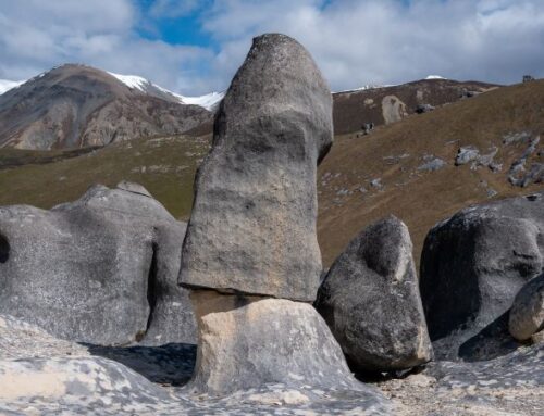 Kura Tawhiti (Castle Hill rocks)